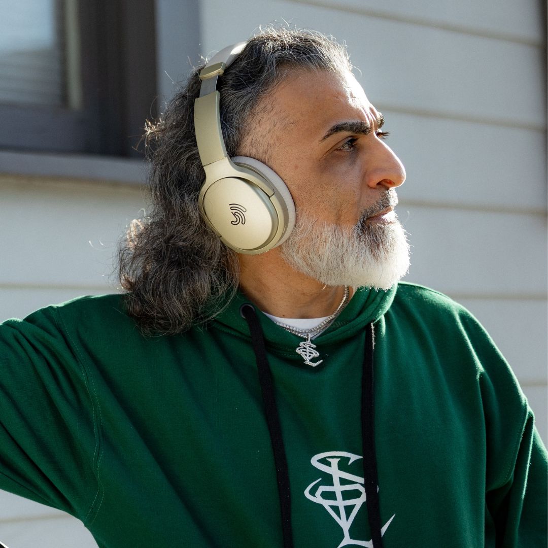 Clarity CL01: Noise Canceling Headphones